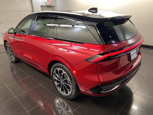 New 2026 Lincoln Nautilus Reserve image 4