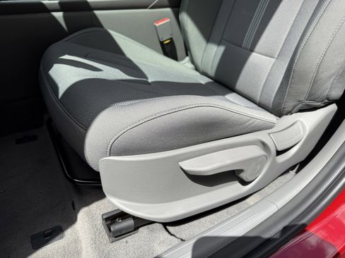 New 2026 Hyundai Elantra SE image 11