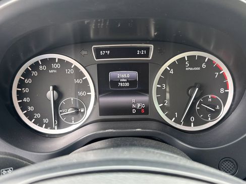 Used 2017 INFINITI QX30 Premium w/ Technology Package image 17