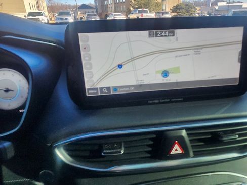 Used 2022 Hyundai Santa Fe SEL w/ Convenience + Premium Package image 18