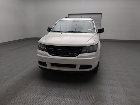 Used 2020 Dodge Journey SE w/ SE Popular Equipment Group image 15