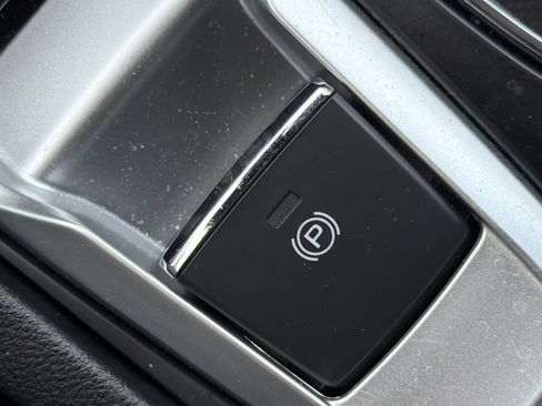 Used 2023 Subaru Ascent Limited image 30