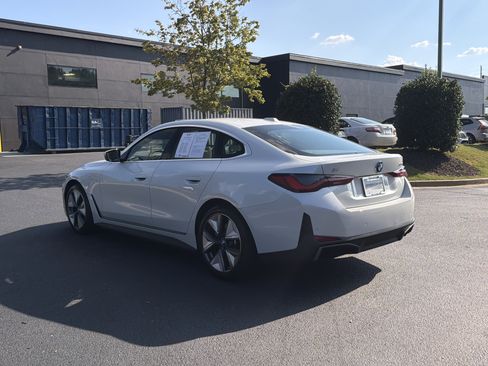 Used 2023 BMW i4 eDrive40 w/ Premium Package RWD image 16