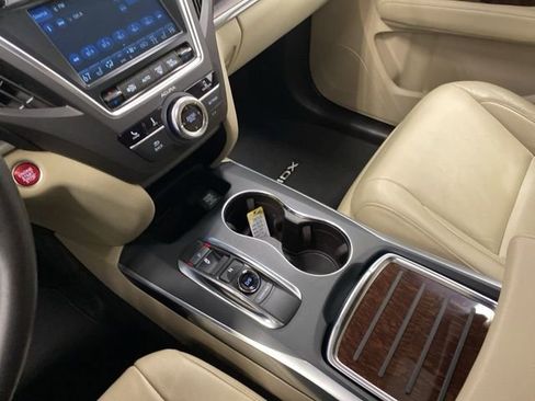 Used 2018 Acura MDX SH-AWD image 13