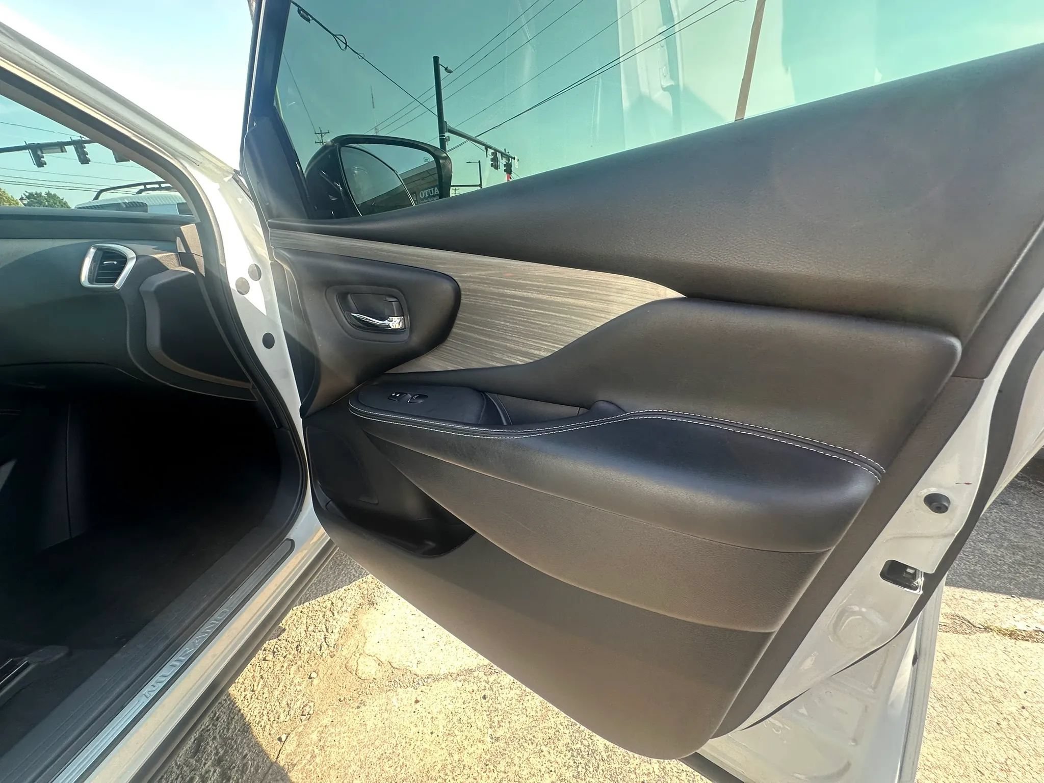 Used 2016 Nissan Murano Platinum w/ Platinum Technology Package AWD/4WD image 25
