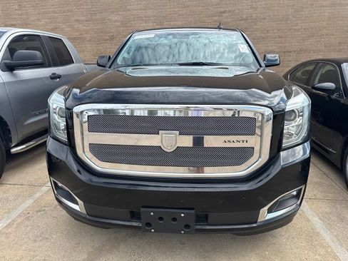 Used 2019 GMC Yukon Denali w/ Denali Ultimate Package RWD image 2