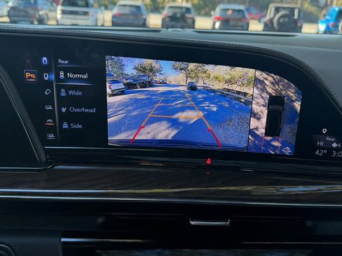 Used 2024 Cadillac Escalade Premium Luxury Platinum image 24