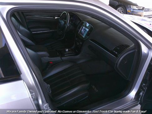 Used 2017 Chrysler 300 S image 30