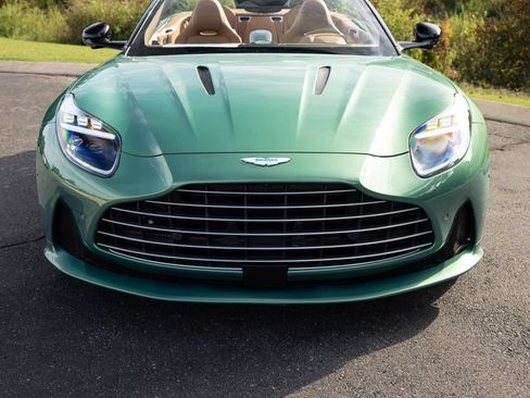 Used 2025 Aston Martin DB12 Convertible RWD image 12