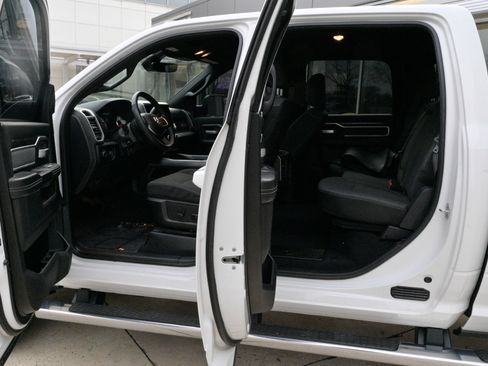 Used 2022 RAM 2500 Big Horn w/ Level C Equiment Group image 34