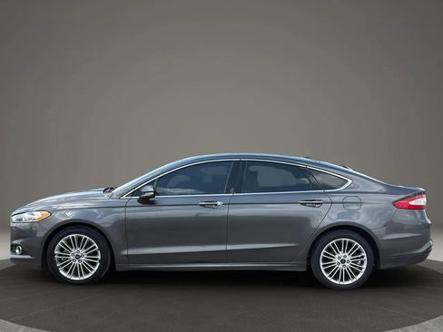 Used 2016 Ford Fusion SE w/ Equipment Group 202A image 8