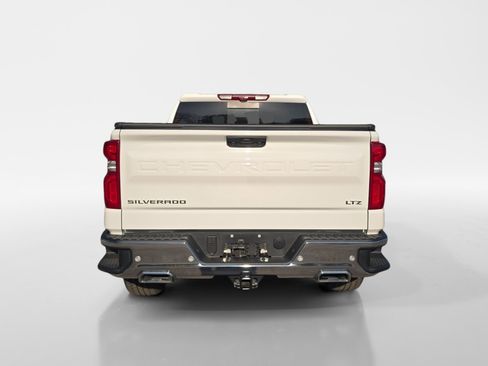 Used 2025 Chevrolet Silverado 1500 LTZ w/ LTZ Premium Package AWD/4WD image 4