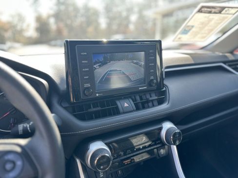 Used 2020 Toyota RAV4 XLE image 20