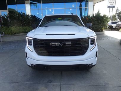 New 2026 GMC Sierra 1500 Elevation w/ LPO, Elevation Black Package