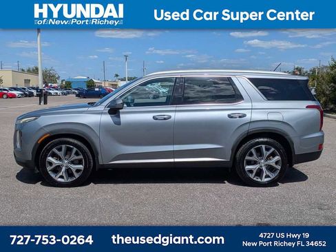Used 2020 Hyundai Palisade SEL FWD image 2