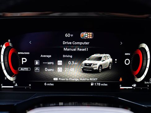 New 2026 Nissan Pathfinder SL AWD/4WD image 17