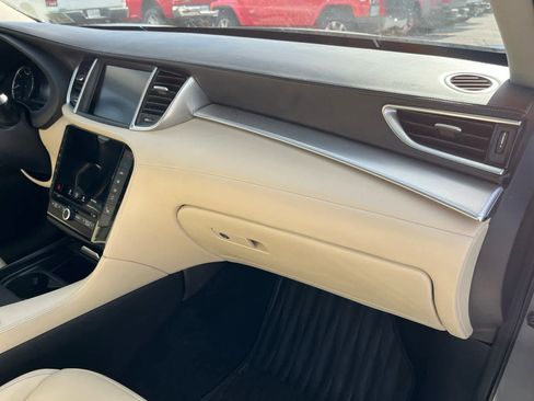 Used 2021 INFINITI QX50 Luxe image 34