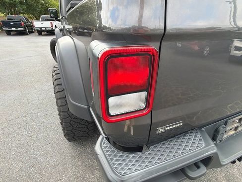 Used 2020 Jeep Gladiator Sport w/ Quick Order Package 24S AWD/4WD image 23