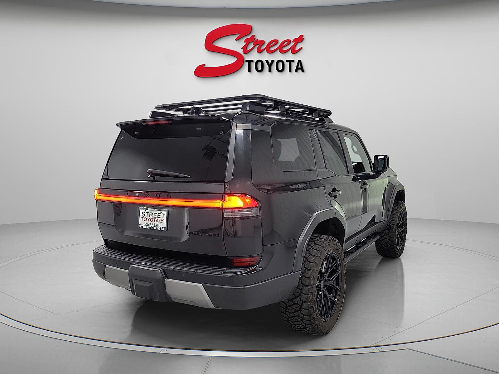 Used 2024 Lexus GX 550 AWD/4WD image 4