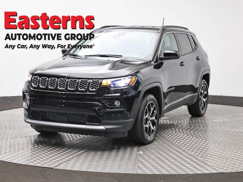 Used 2025 Jeep Compass Limited AWD/4WD image 1