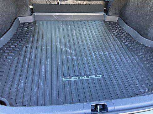 Used 2025 Toyota Camry XLE image 24