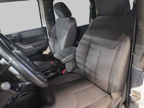 Used 2014 Jeep Wrangler Sport w/ Connectivity Group AWD/4WD image 14