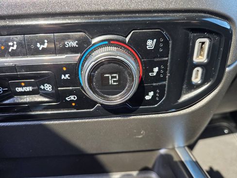 Used 2024 Chevrolet Silverado 3500 LTZ w/ LTZ Convenience Package AWD/4WD image 18