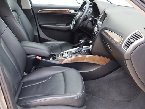 Used 2016 Audi Q5 2.0T Premium Plus w/ Technology Package AWD/4WD image 29