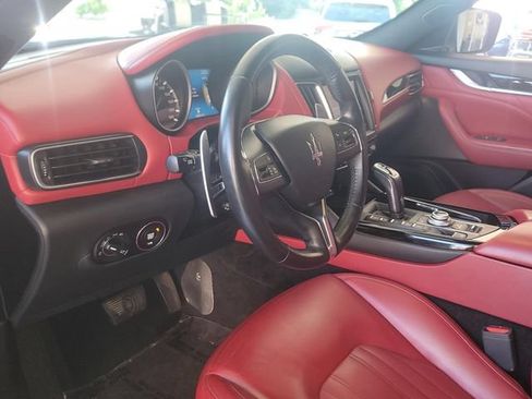 Used 2019 Maserati Levante AWD/4WD image 9
