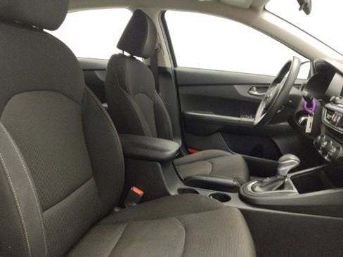 Used 2020 Kia Forte LXS FWD image 21