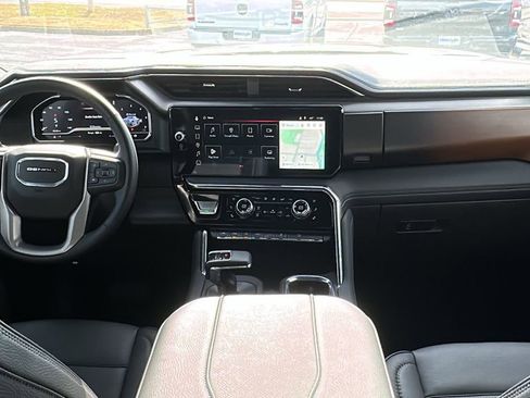 Certified 2025 GMC Sierra 1500 Denali w/ Denali Reserve Package image 10