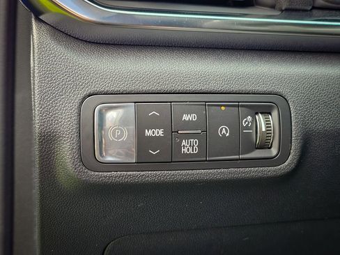 New 2026 GMC Terrain Elevation AWD/4WD image 13