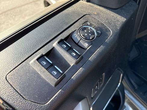Used 2019 Ford F150 Lariat w/ Equipment Group 502A Luxury AWD/4WD image 23