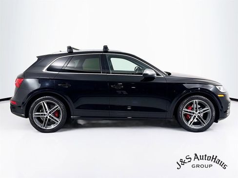 Used 2018 Audi SQ5 Premium Plus w/ S Sport Package image 8
