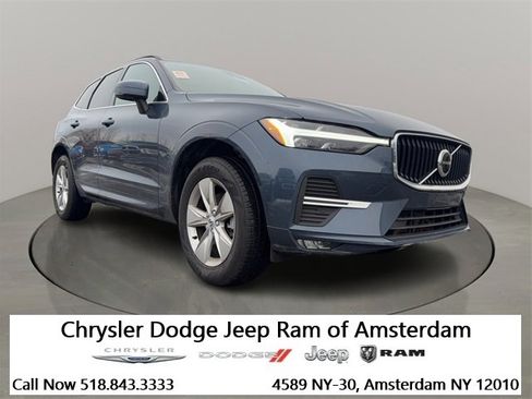 Used 2022 Volvo XC60 B5 Momentum image 1