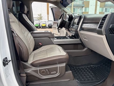 Used 2019 Ford F350 Limited image 27