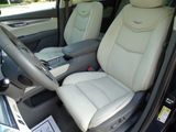 Used 2017 Cadillac XT5 Luxury image 2