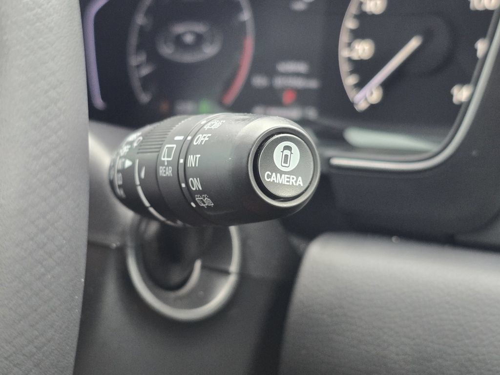 Used 2025 Honda Pilot TrailSport image 41