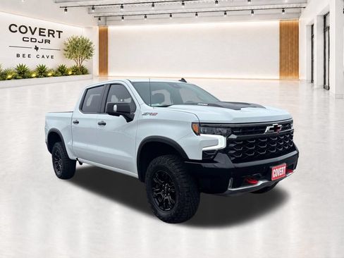 Used 2025 Chevrolet Silverado 1500 ZR2 w/ Technology Package AWD/4WD image 1