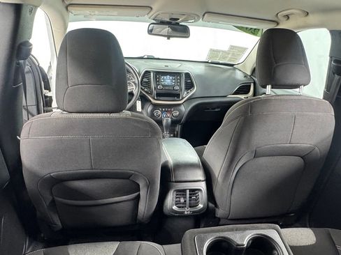 Used 2014 Jeep Cherokee Sport AWD/4WD image 17