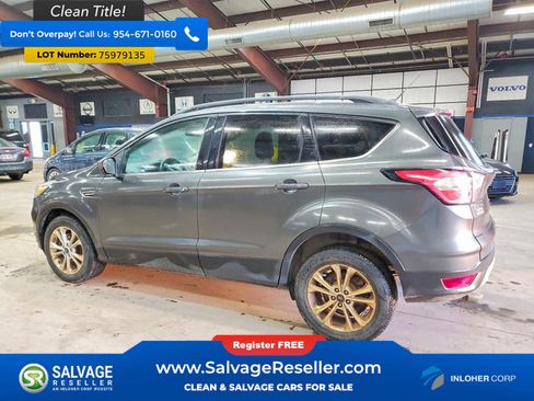 Used 2018 Ford Escape SE image 3