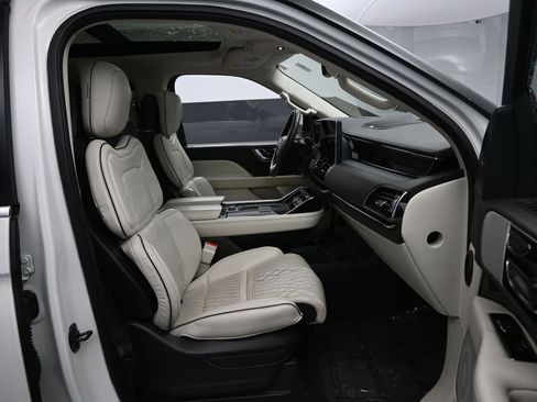 Used 2022 Lincoln Navigator Black Label image 33