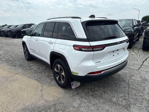 Used 2023 Jeep Grand Cherokee 4WD 4xe image 8
