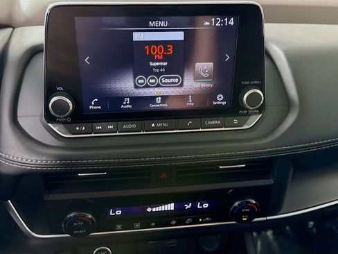 Used 2023 Nissan Rogue SV FWD image 18