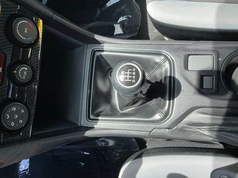 Used 2018 Subaru Crosstrek 2.0i AWD/4WD image 27