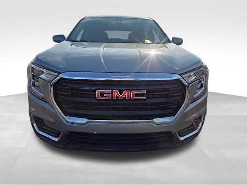 Certified 2023 GMC Terrain SLE FWD image 8