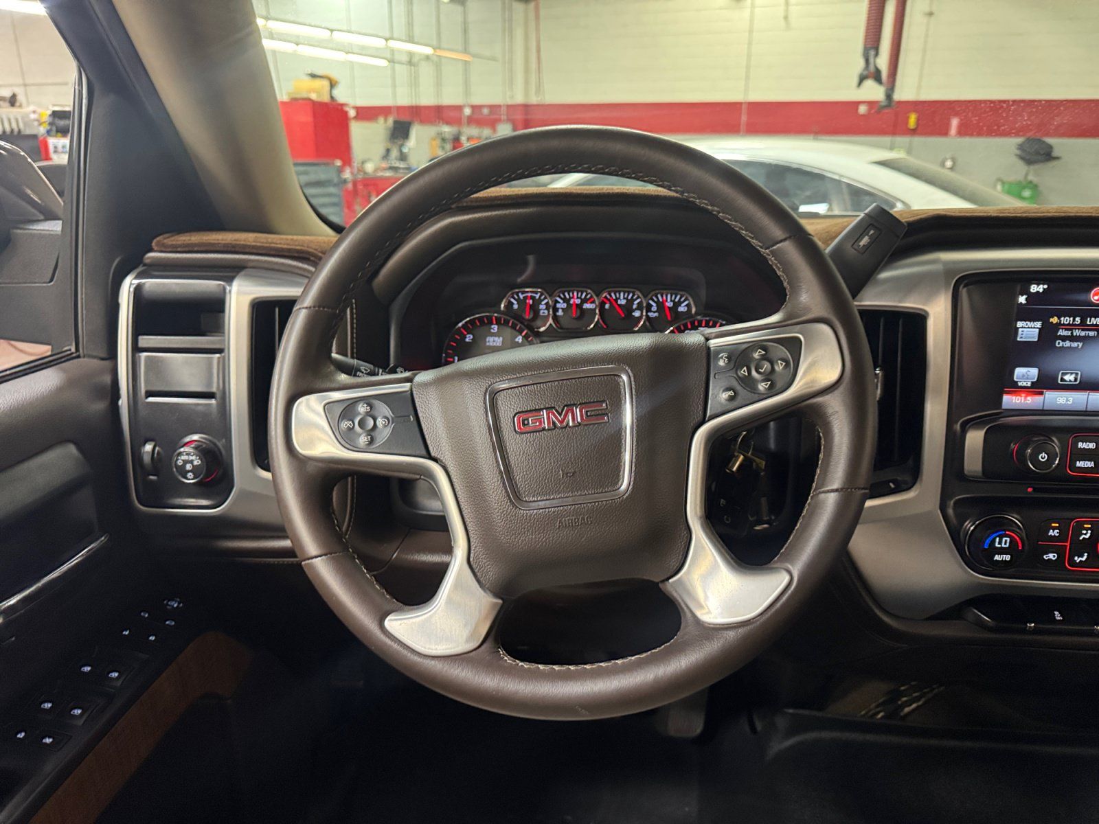 Used 2014 GMC Sierra 1500 SLE w/ SLE Value Package RWD image 9