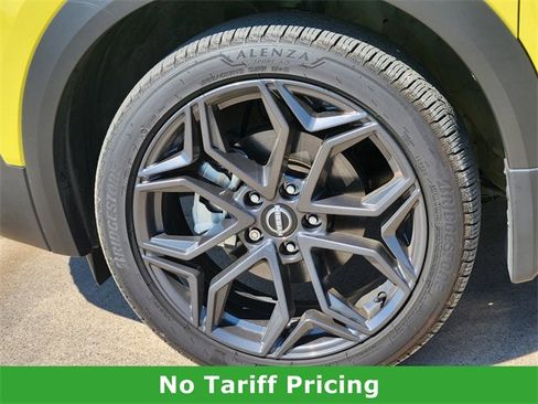 Certified 2025 Nissan Kicks SR image 8