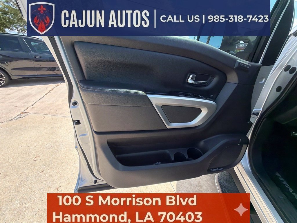 Used 2017 Nissan Titan SL w/ SL Towing Convenience Package RWD image 25