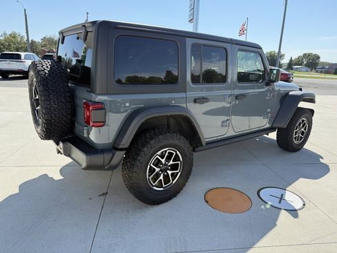 Used 2024 Jeep Wrangler Unlimited Rubicon image 8